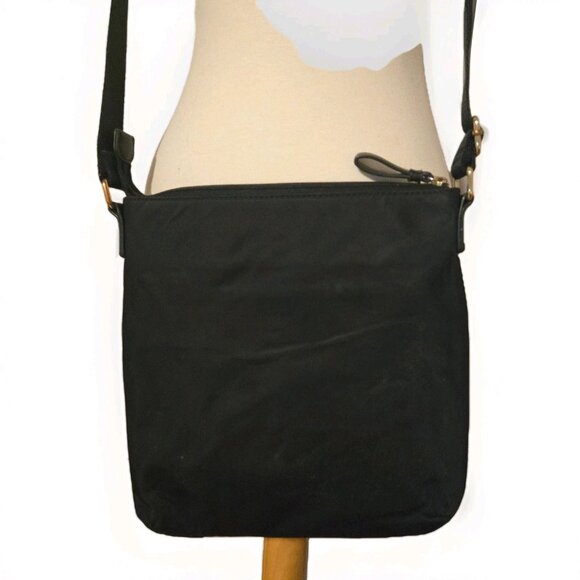 Tommy Hilfiger Women's Garden Classics Black Crossbody Messenger Nylon Purse Bag - Picture 7 of 9